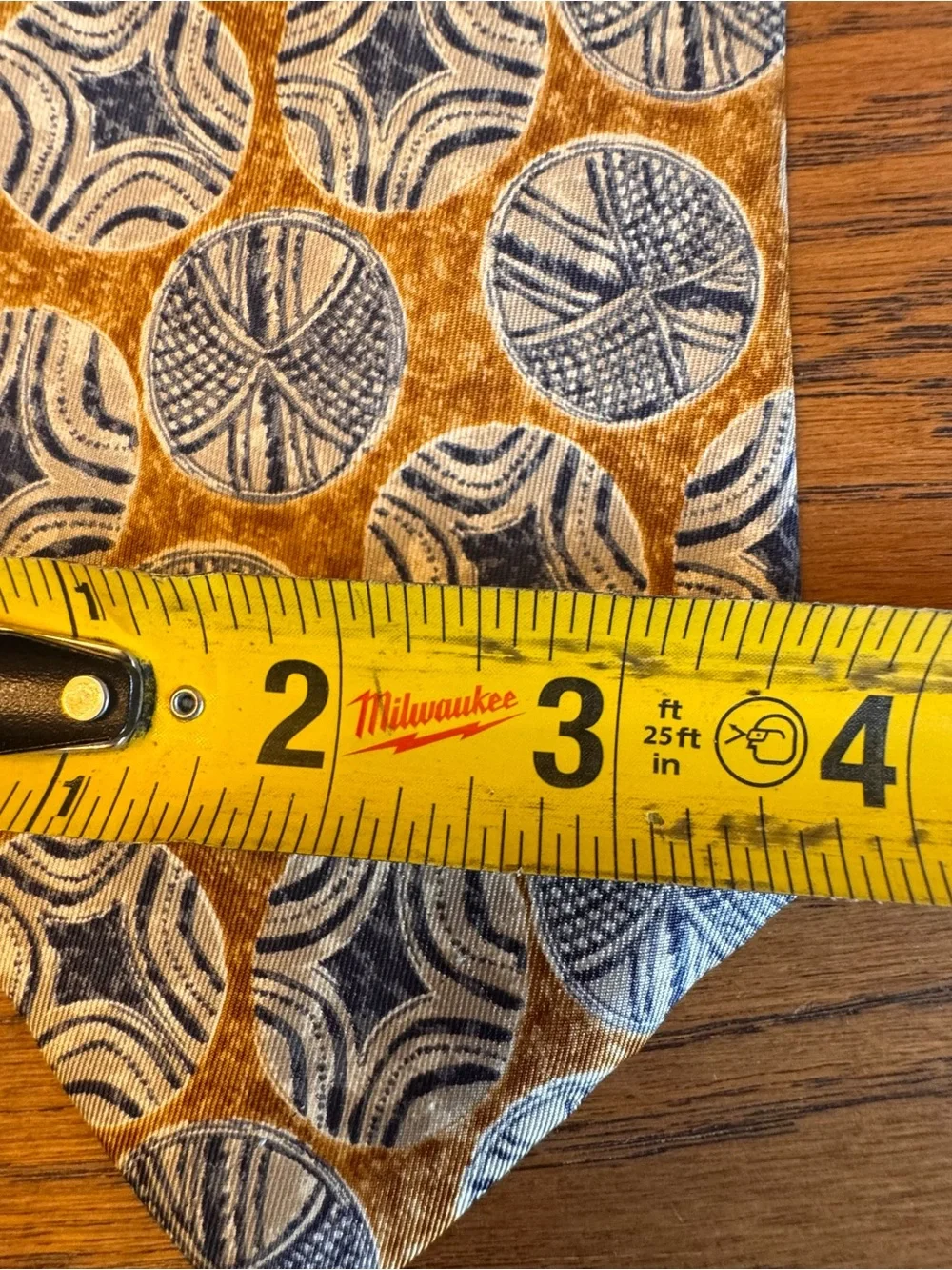 vintage Liz Claiborne 100% silk necktie a mid-century modern geometric Gold Blue